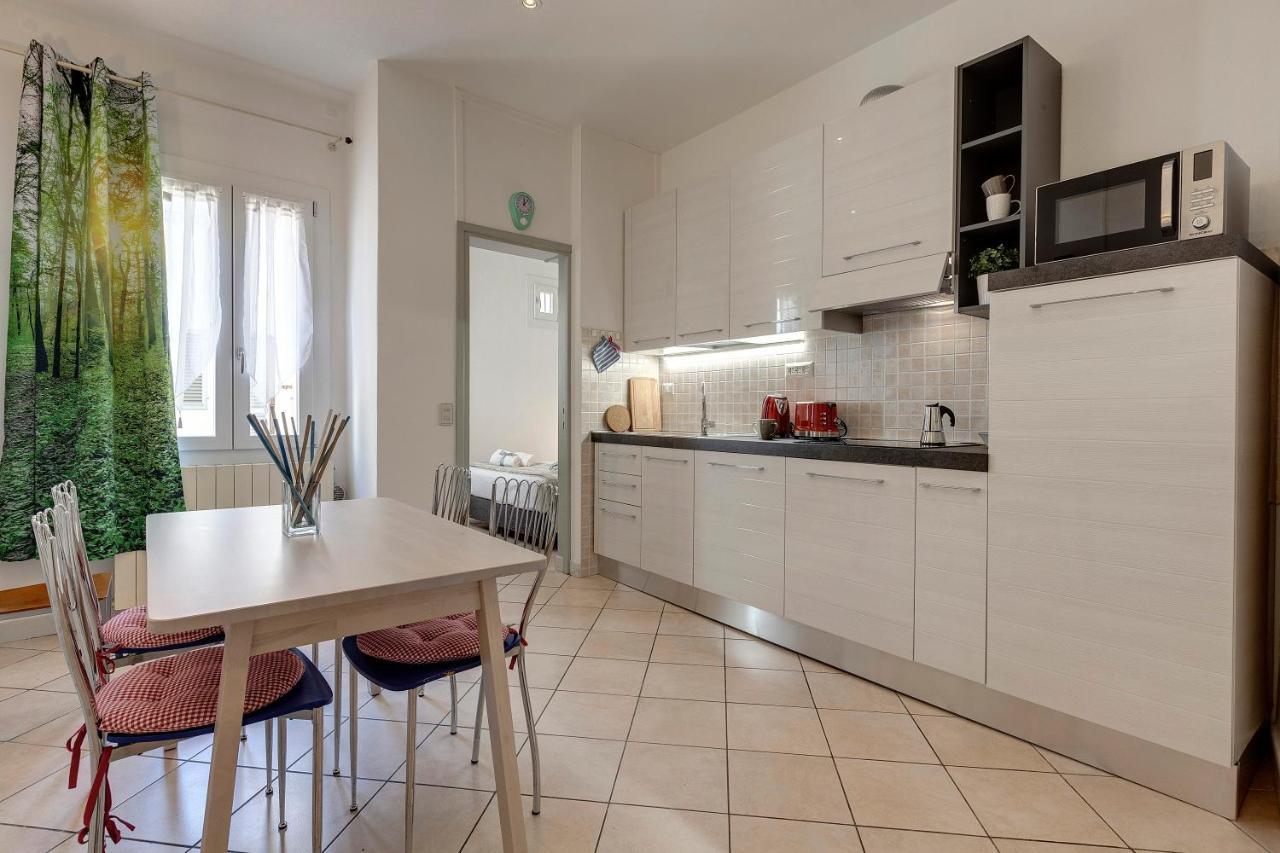 Zalinda Apartment By Mamo Florence Luaran gambar