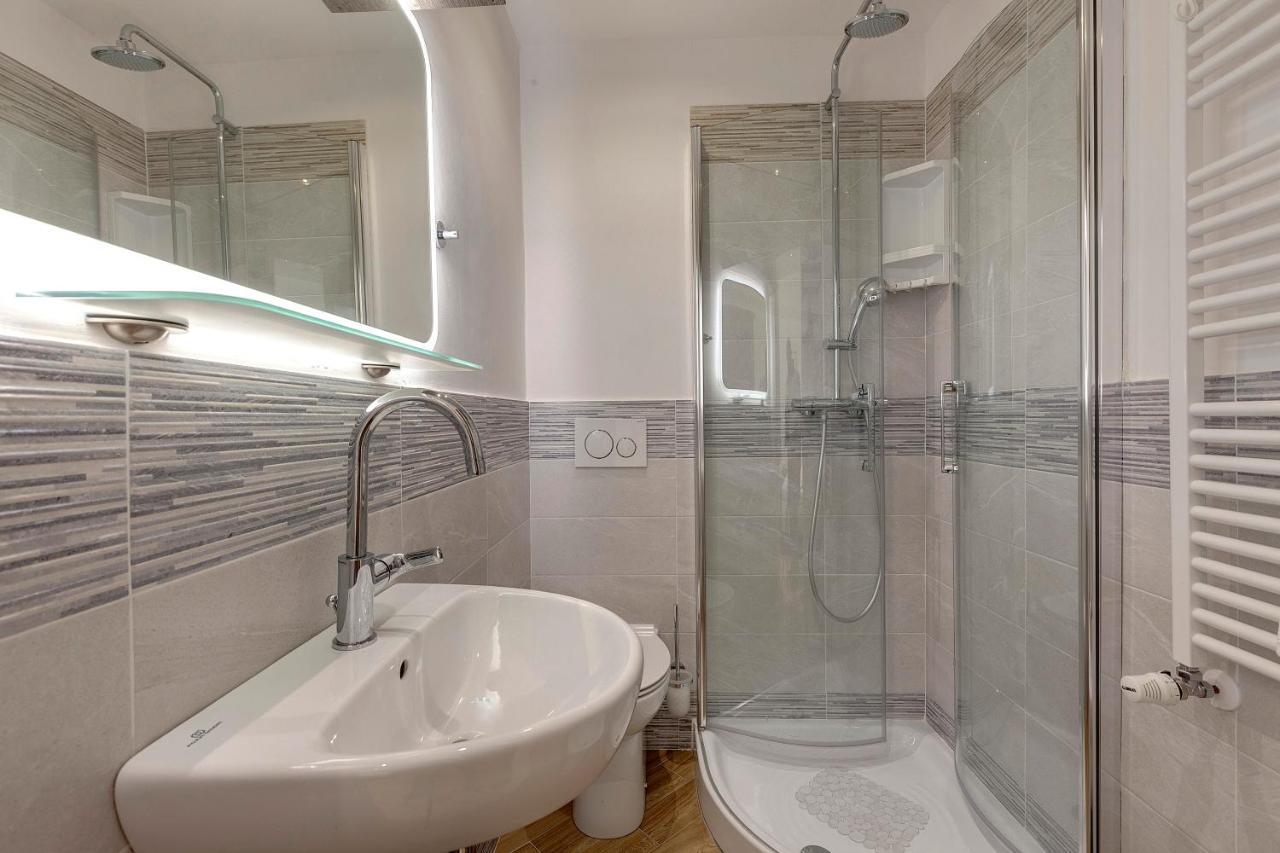 Zalinda Apartment By Mamo Florence Luaran gambar